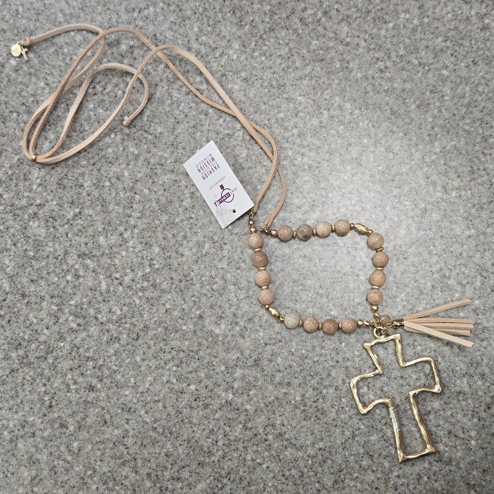 Cross adjustable beaded necklace